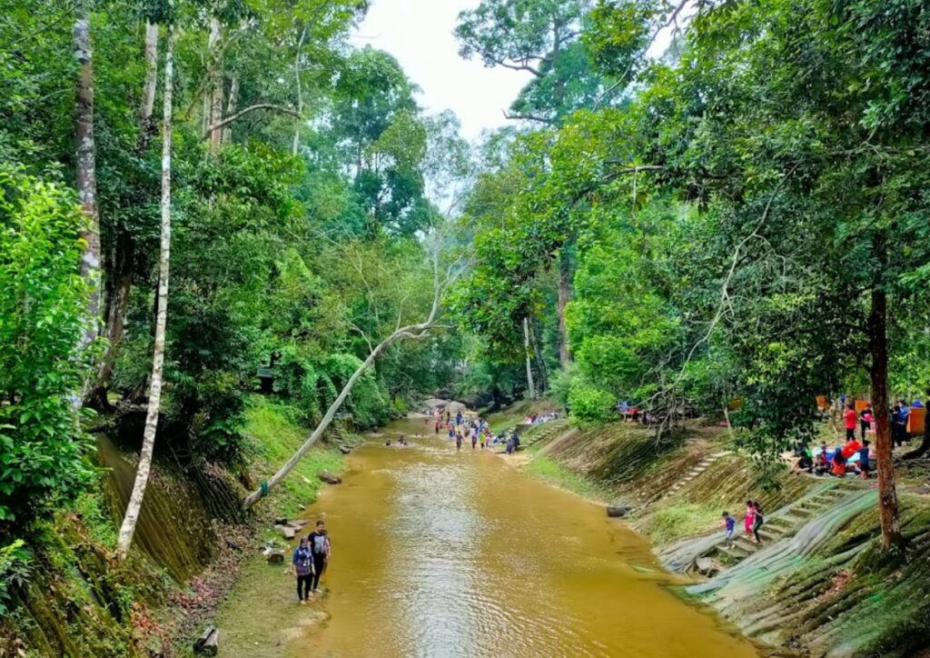 air terjun lata belatan