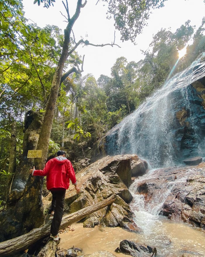 air terjun lata gapi