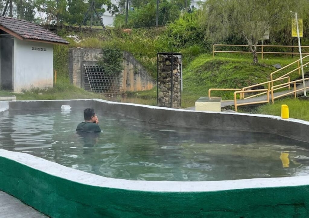 aktiviti kolam air panas kuala kubu bharu