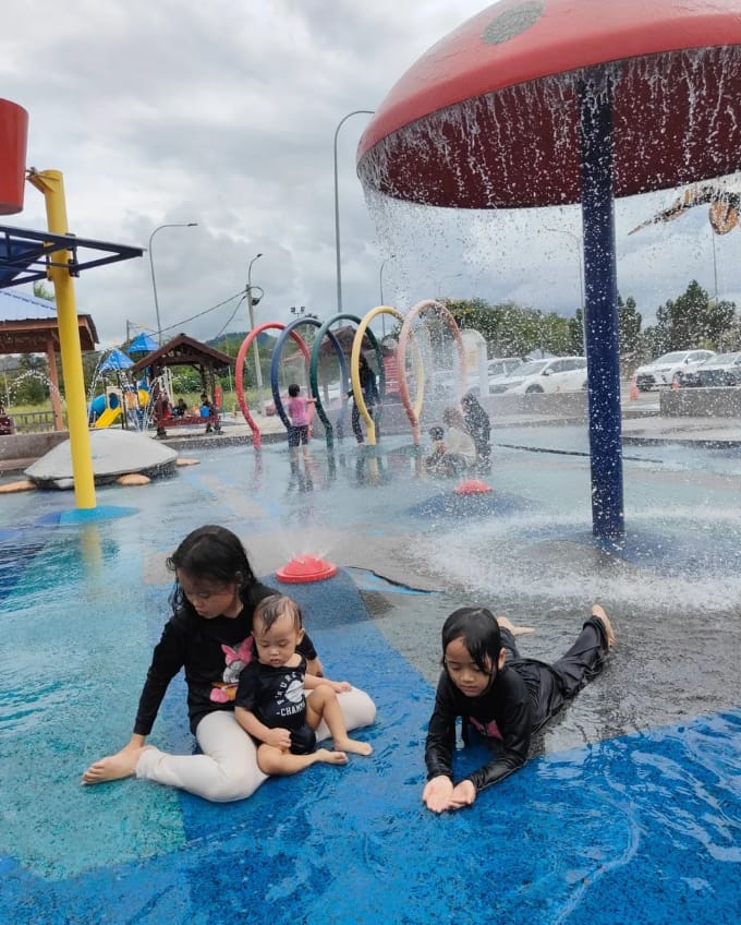 aktiviti kolam air panas labis