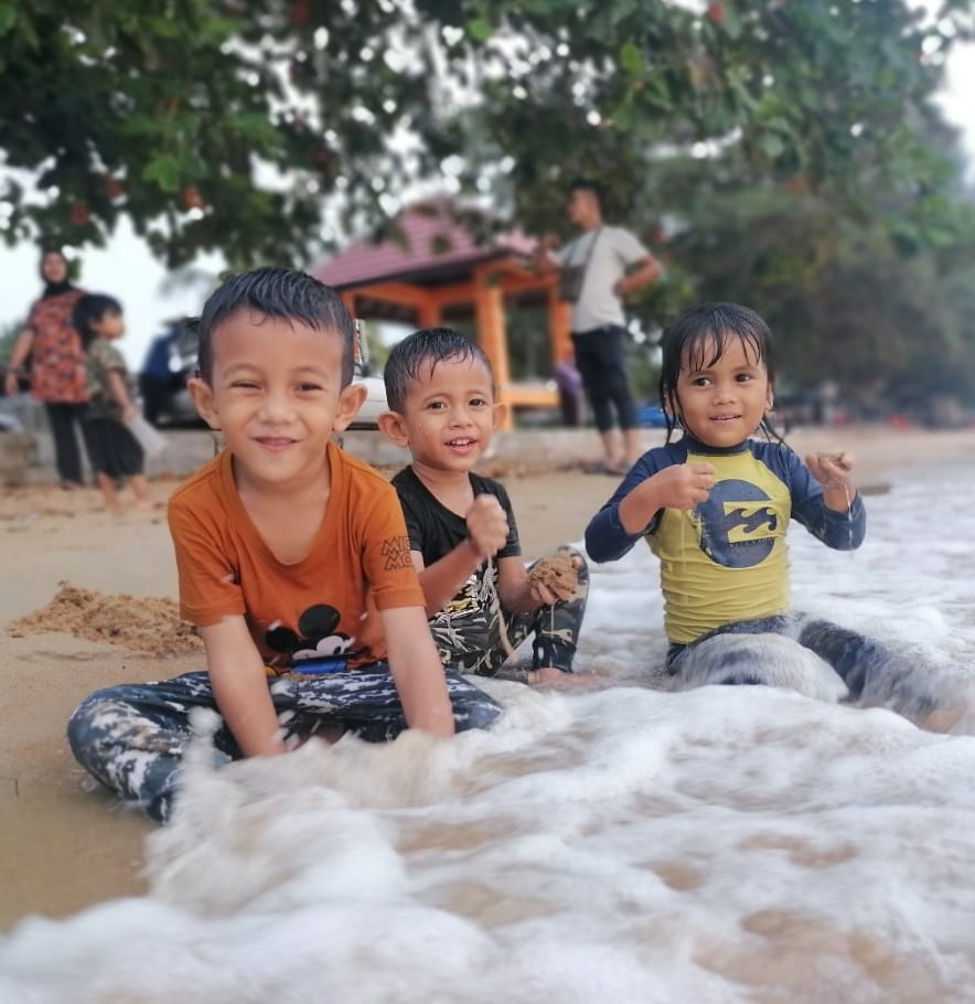 aktiviti pantai pengkalan balak