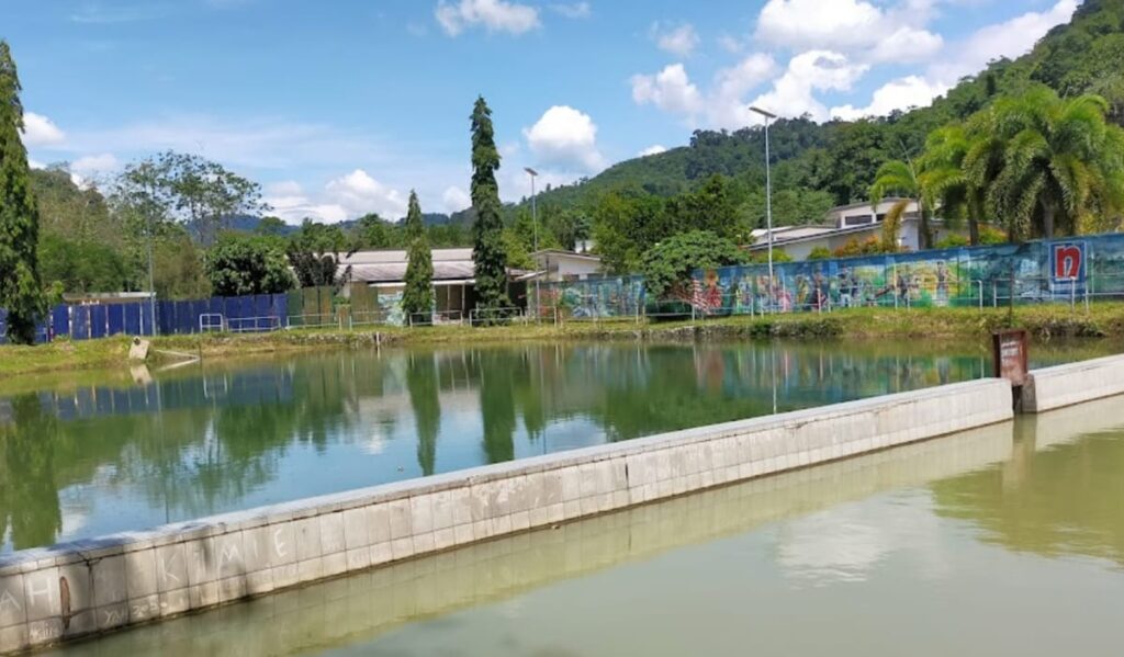 daya tarik kolam air panas bentong