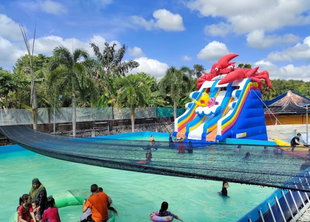 daya tarik kolam air panas jasin