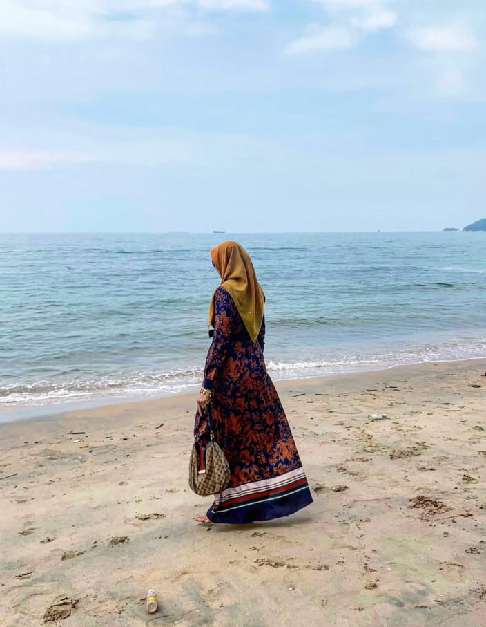 laluan pantai teluk batik