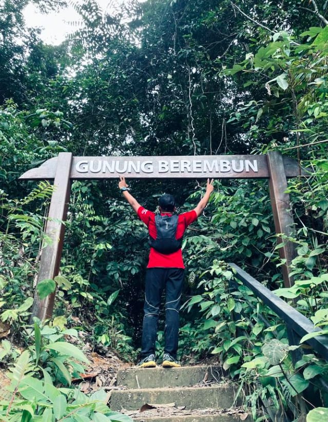 laluan pendakian gunung berembun