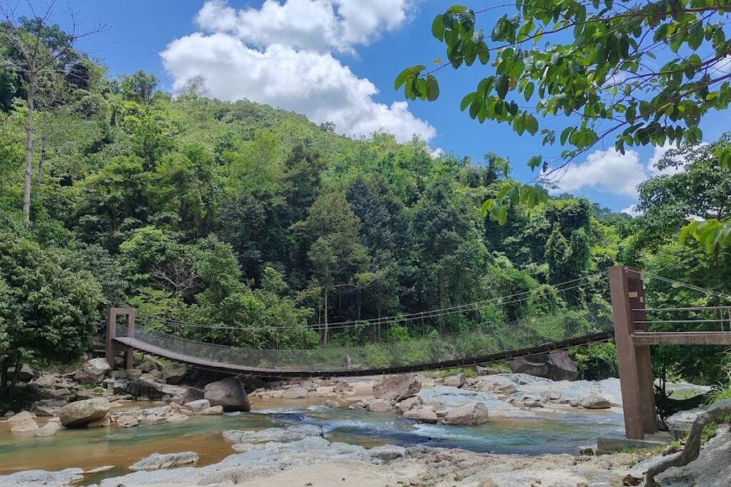 lata berangin waterfall