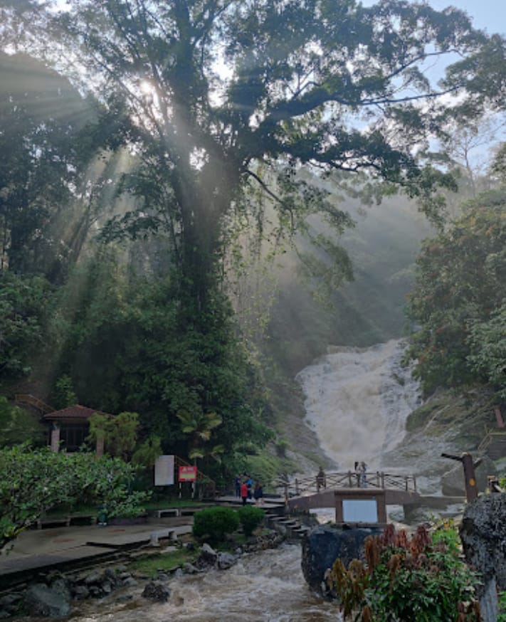 lata iskandar waterfall