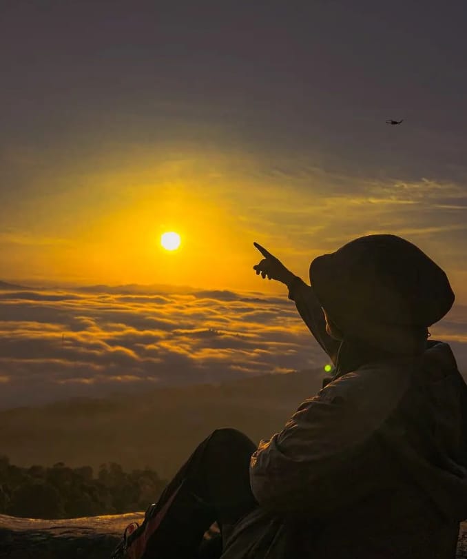 lokasi gunung stong