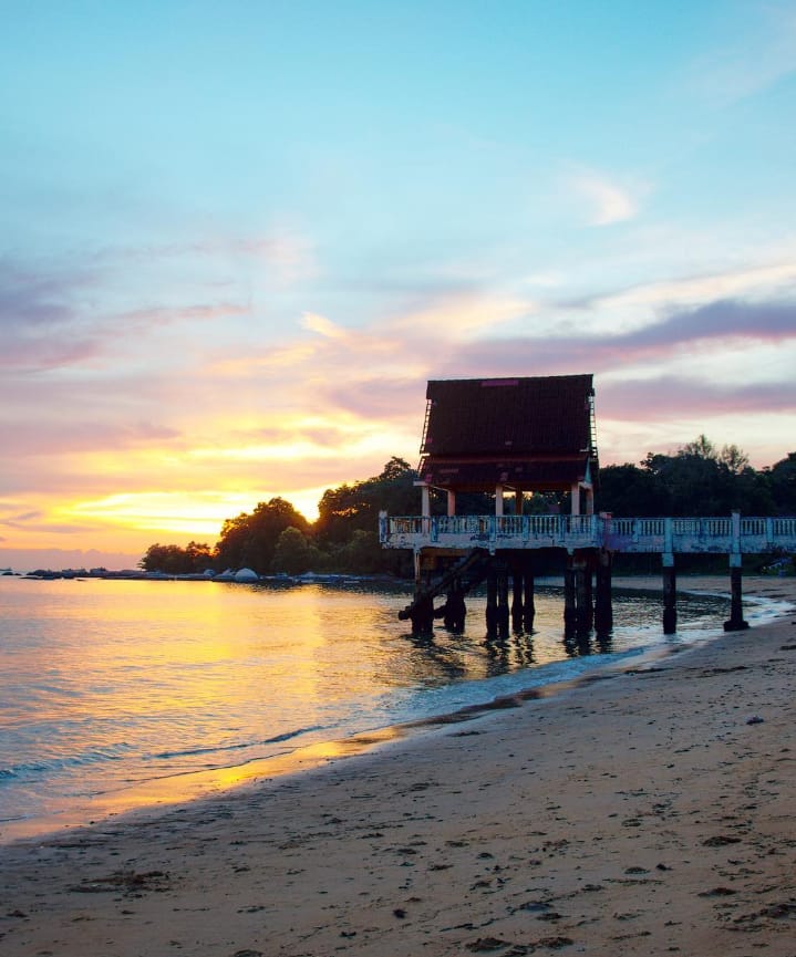 pantai berdekatan tanjung bidara