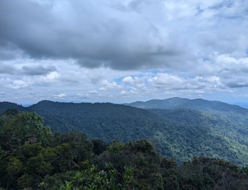 sejarah gunung datuk