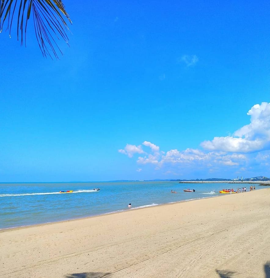 tarikan pantai pengkalan balak