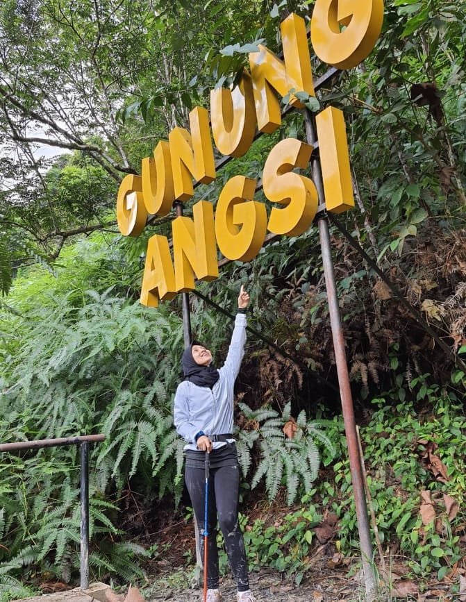 tips mendaki gunung angsi