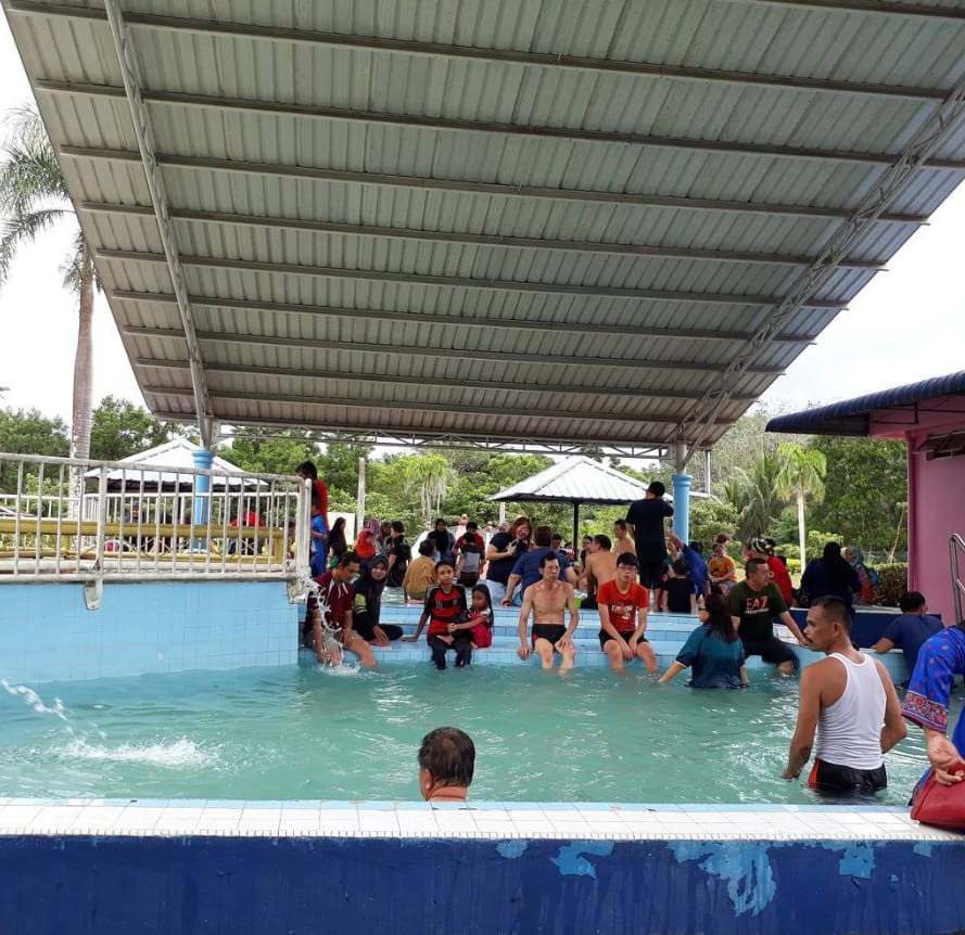 waktu operasi labis hotspring