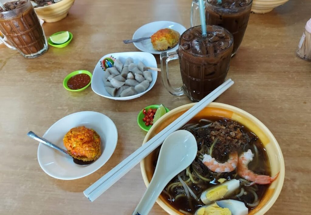 kampung cina cafe